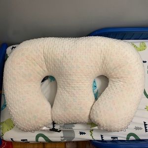 Twin Z Boppy with Beige slipcover